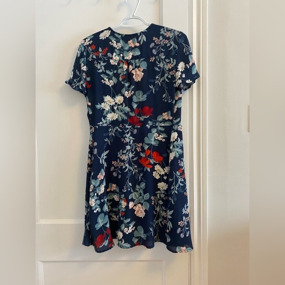 DYNAMITE size small - Picture 2 of 3